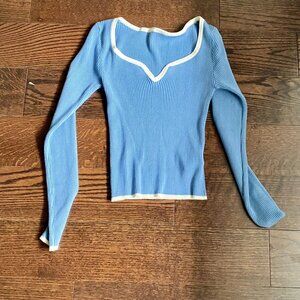 Long sleeve top, comfy, stretchy small